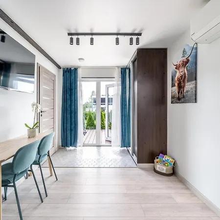 Family Garden House With Free Private Parking & Playground Riika Exterior photo