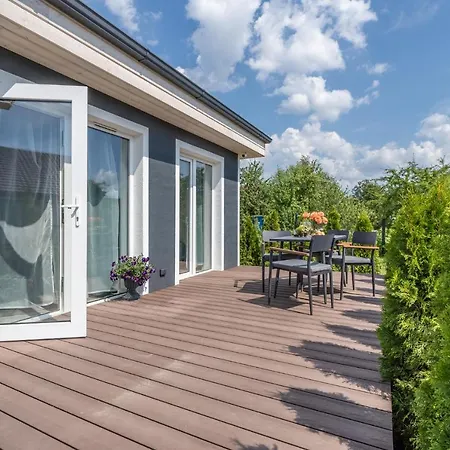 Family Garden House With Free Private Parking & Playground Riika Exterior photo