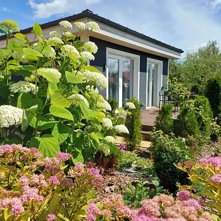 Family Garden House With Free Private Parking & Playground Riika Exterior photo