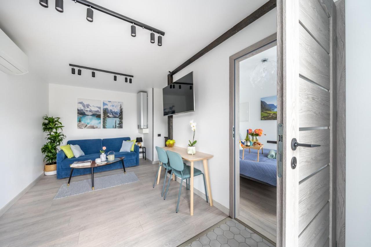 Family Garden House With Free Private Parking & Playground Loma-asunnot Riika