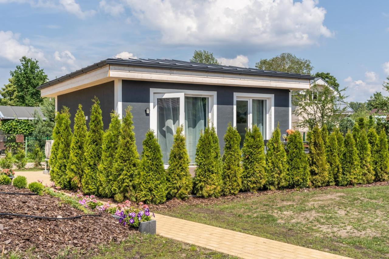 Family Garden House With Free Private Parking & Playground Ferienhaus *