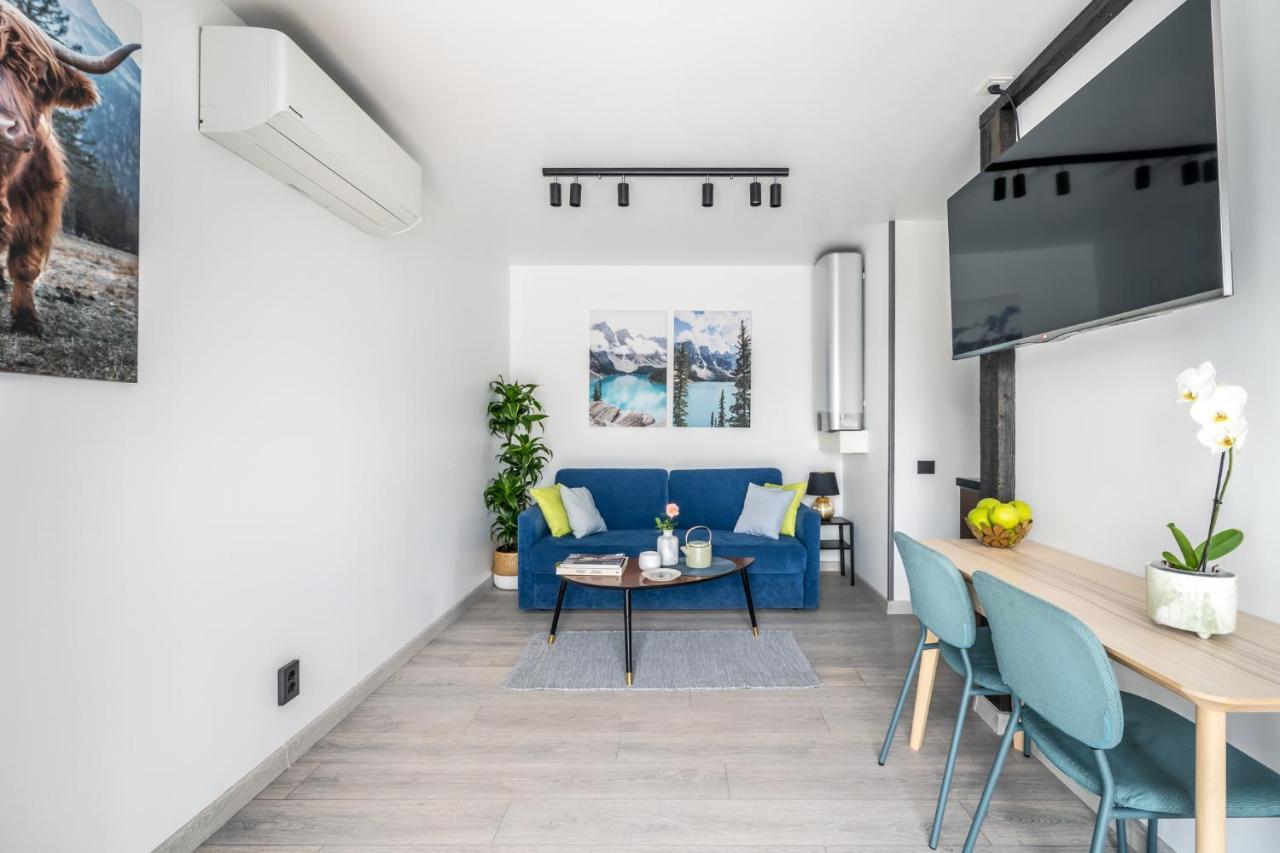 Loma-asunnot Family Garden House With Free Private Parking & Playground Riika