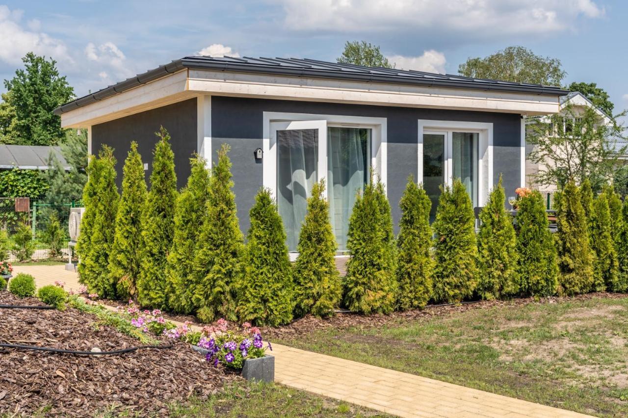 Family Garden House With Free Private Parking & Playground Loma-asunnot